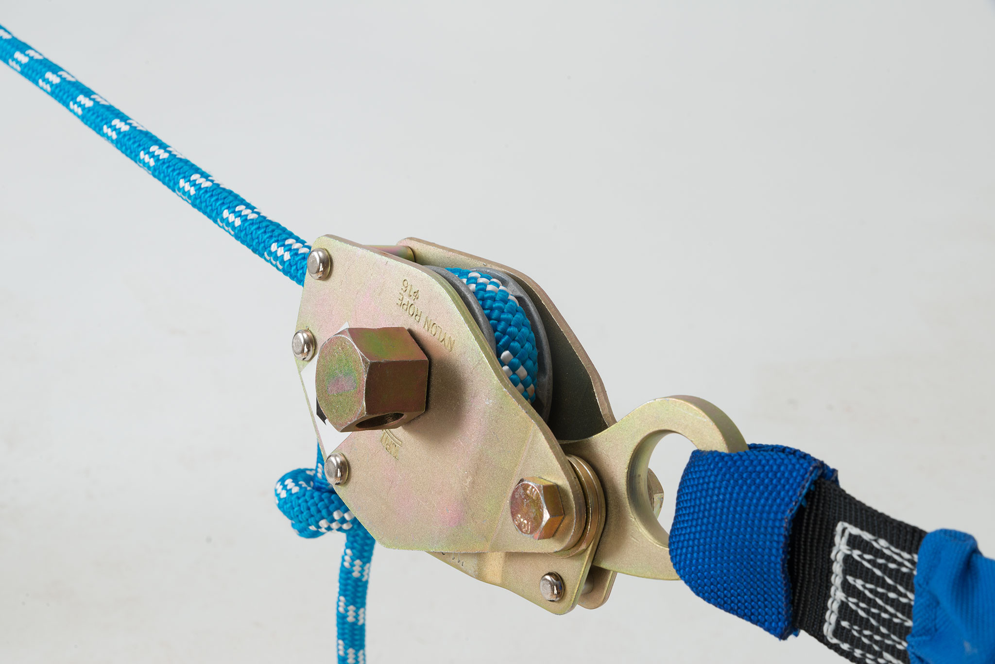 HALF TRACK × NORAs nonsleepcushion Amazon.com : Nora's