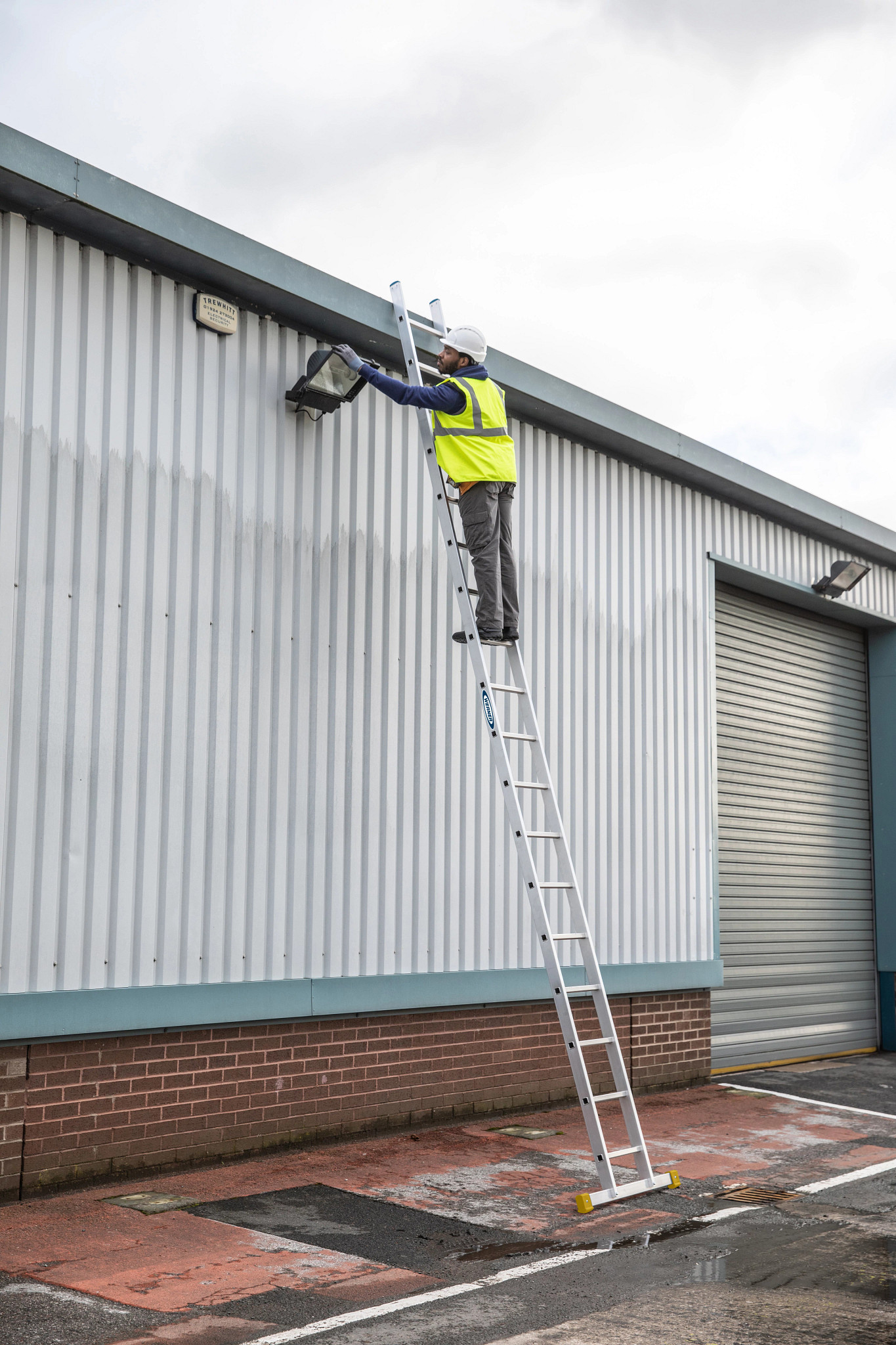 57010620 | Extension Ladders | Werner